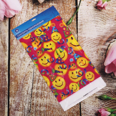 Скатерть "Праздничный смайл" 108*180см, пвх (1/50)