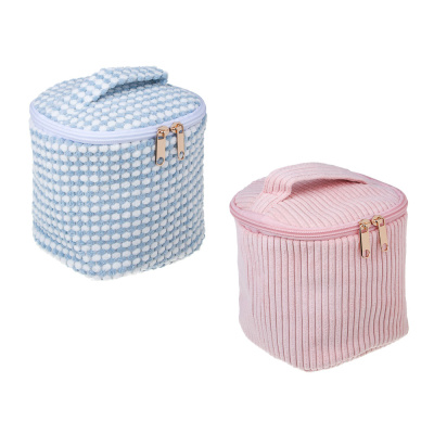 Косметичка сундучок Velvet, 100% ПЭ, 14х14см, 2 цв ЮL (4/4) Косметичка сундучок Velvet, 100% ПЭ, 14х14см, 2 цв ЮL (4/4)