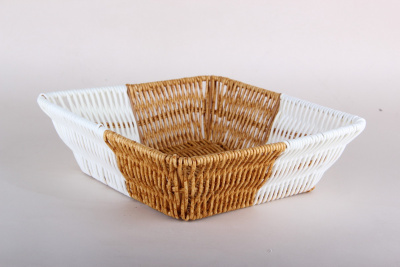 Корзина универсальная 23х23х7.5см (пластик) (1/100)