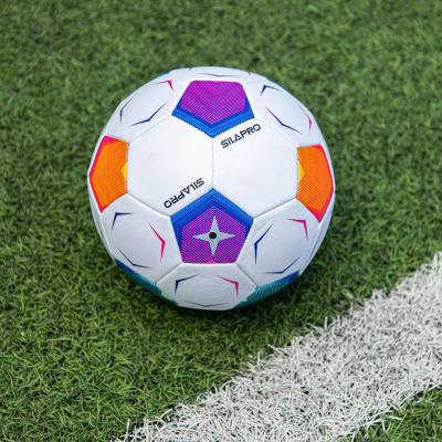 Мяч футбольный 22см (PU 4,2мм, 3-х слойн., р.5 22см) SILAPRO (1/2/30)