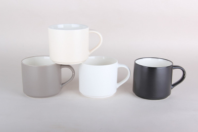 Кружка 420мл микс (4цв) фарф (12/48)