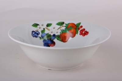 Салатник 15см 350мл Summer berries фарф. (12/96)