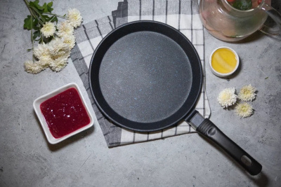 Сковорода блинная  DARIIS  КуХмистер 24см алюм.(1/10)