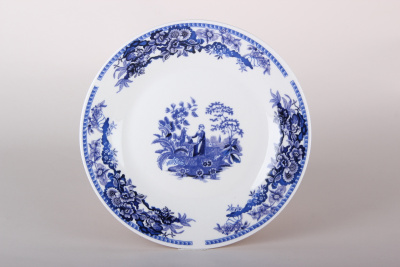 Тарелка 18см "У колодца" десертная фарф. (12/96)