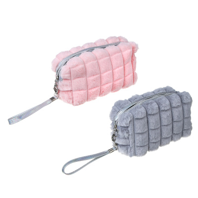 Косметичка из искусств. меха Флаффи, 100% ПЭ, 18х10х7см, 2 цв ЮL (4/4) Косметичка из искусств. меха Флаффи, 100% ПЭ, 18х10х7см, 2 цв ЮL (4/4)