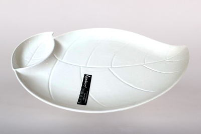 Блюдо 40х24.5см сервировочное с соусницей (фарф.) (5/20)