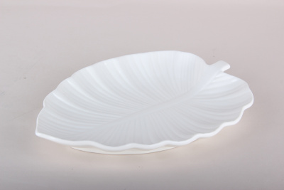 Блюдо 31х21.5х3см фарф. (6/24)