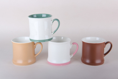 Кружка 360мл микс (4цв) фарф (12/48)