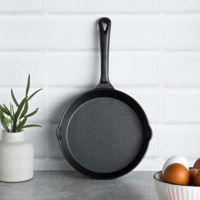 Сковорода 20см VETTA чугун (2слива) (1/10)