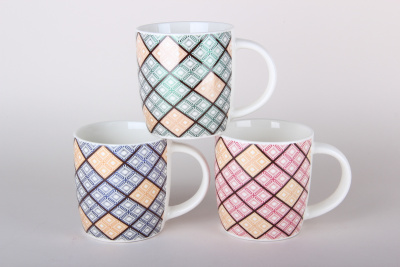 Кружка 330мл микс,фарф (12/72)