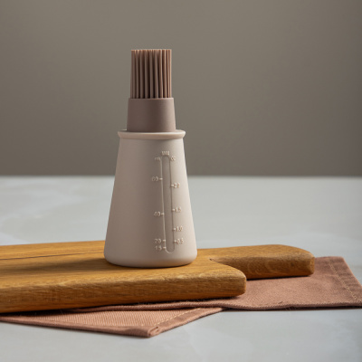 Кисточка силиконовая с контейнером 60мл SATOSHI Алион (24/24)