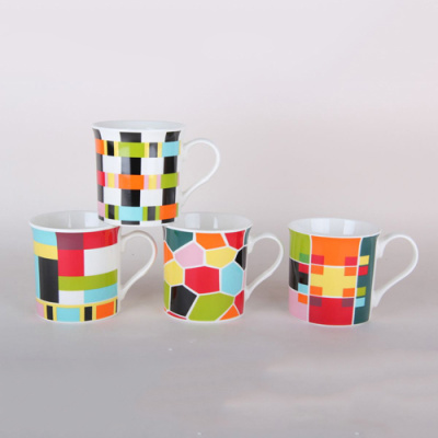 Кружка 300мл микс (4диз) керамика (12/72)