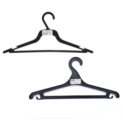 Вешалка для одежды пластиковая, 48-50, черная (1/50)