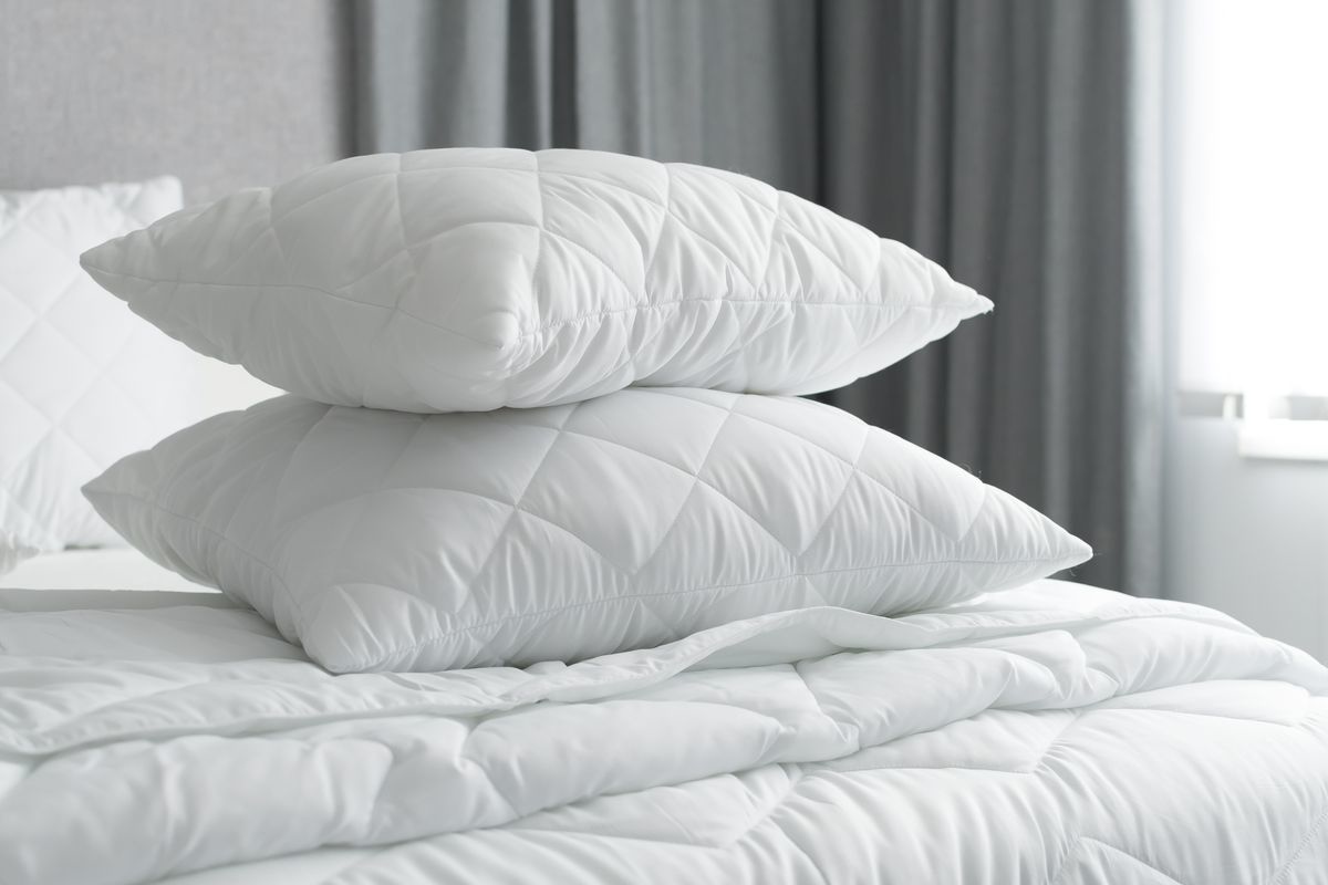 Подушка стеганая 70х50 "Бамбуковое волокно" Comfort Белый (1/8)