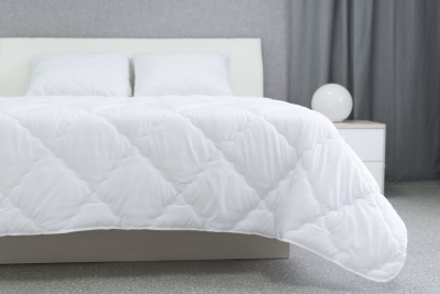 Одеяло стеганое облегченное 205х140 Белый (1/12)